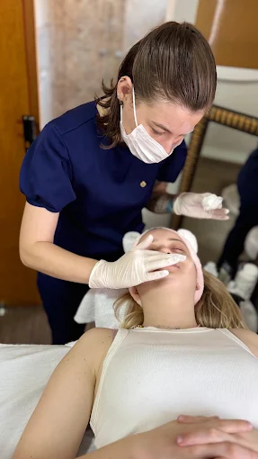 Limpeza de pele e estética facial na EstéticaMente